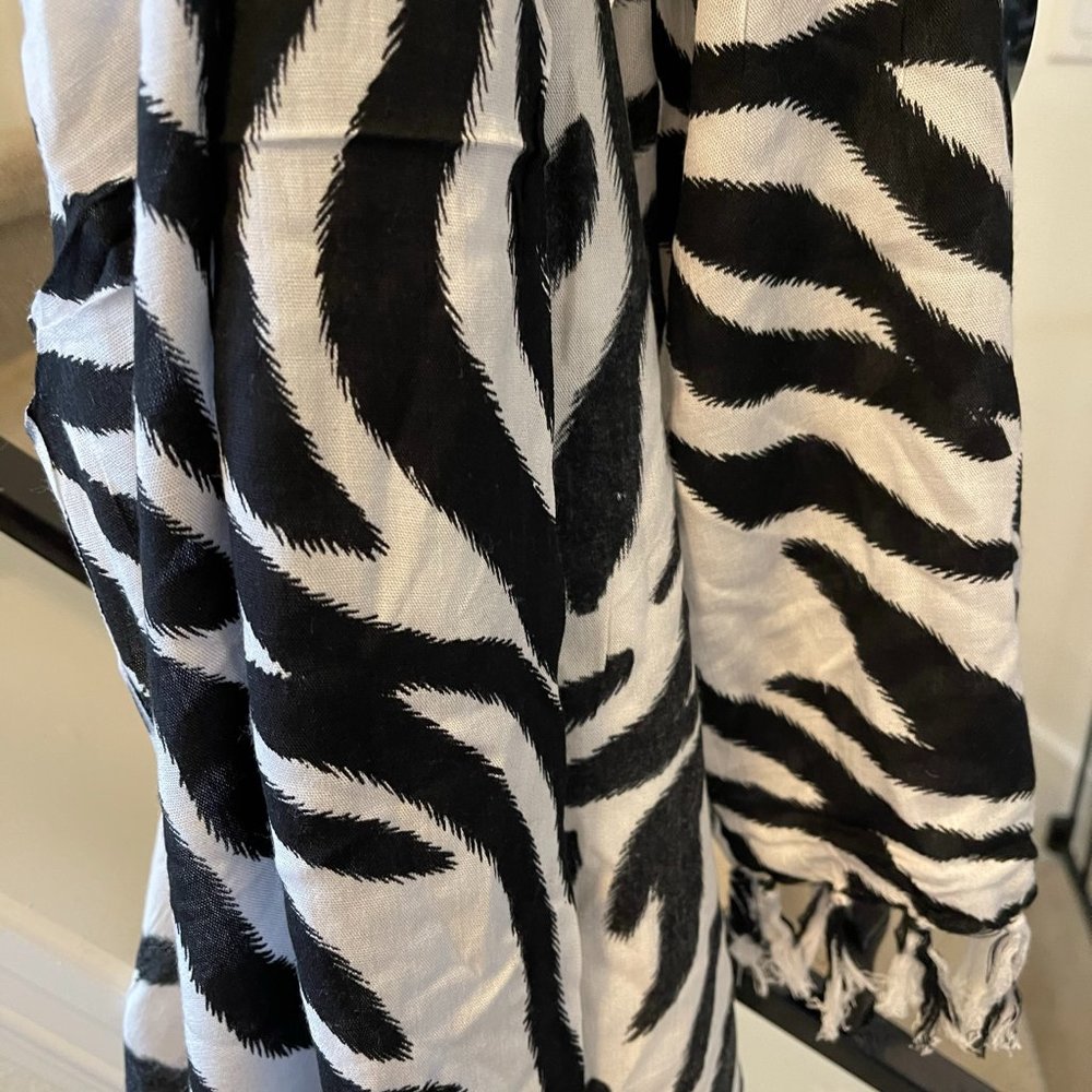 Zebra Print Sarong - White